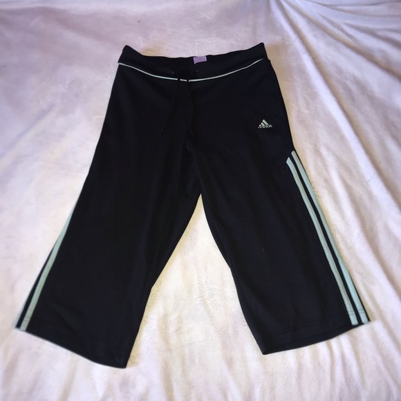 Adidas Cropped Sweats with Pastel Green Stripes - Picture 7 of 10